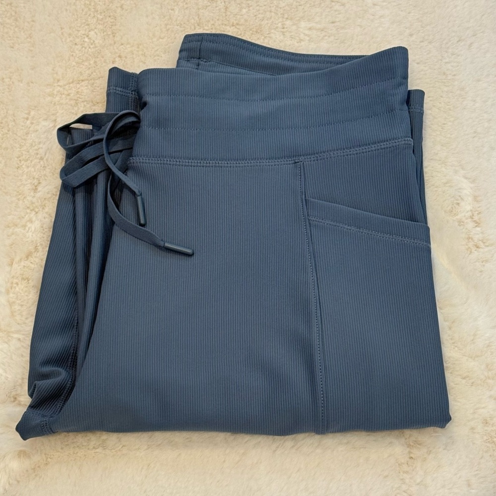NEW 32 Degrees Cool Women's Active Flare Pants Blue Ribbed Side Pocket - Picture 15 of 15